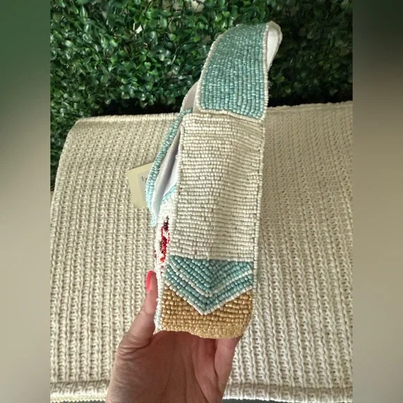 Lobster Embroidered Shoulder Bag - White and Red - Picture 7 of 11